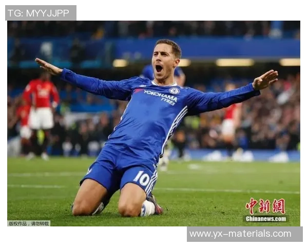 当今足坛风云人物：盘点现役最受欢迎的足球明星与他们的传奇故事